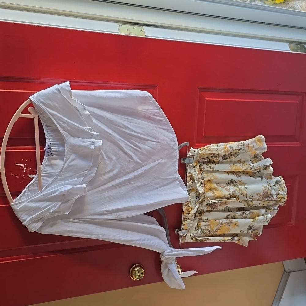 Floral ruffled shorts